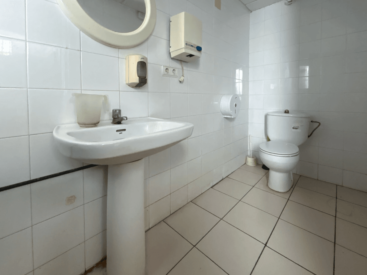 Local comercial en venta en Campello Pueblo, Alicante.
