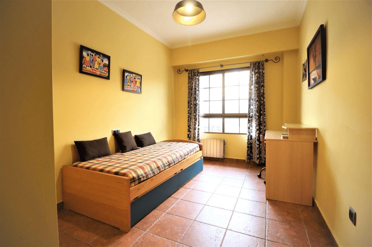 Chalet en venta de 4 dormitorios en La Font