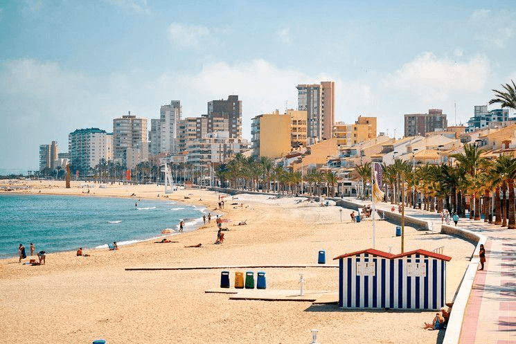 Bungalow zum Verkauf mit 6 Zimmern in El Campello, Alicante