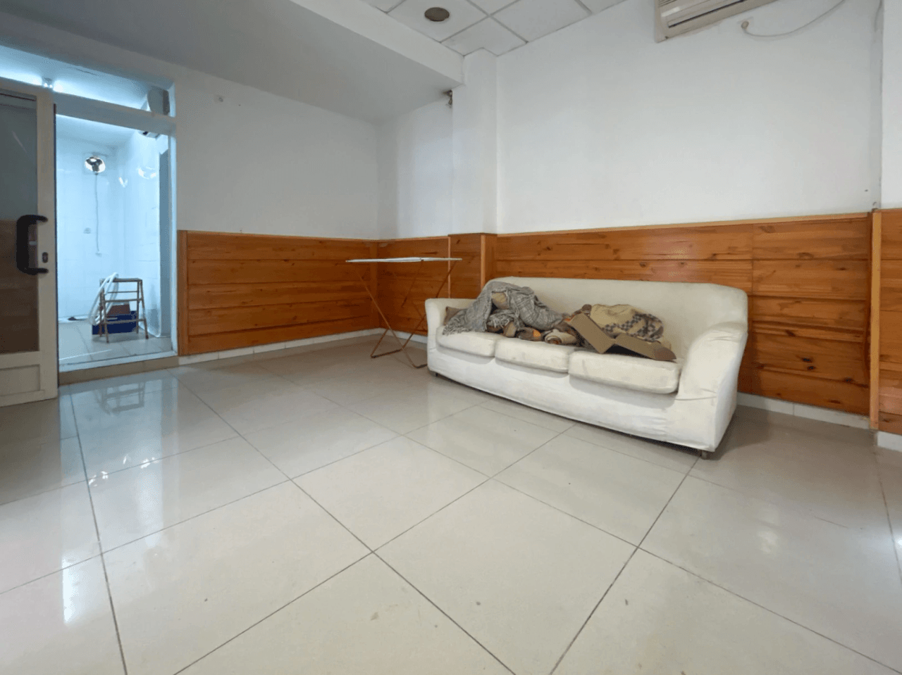 Local comercial en venta en Campello Pueblo, Alicante.