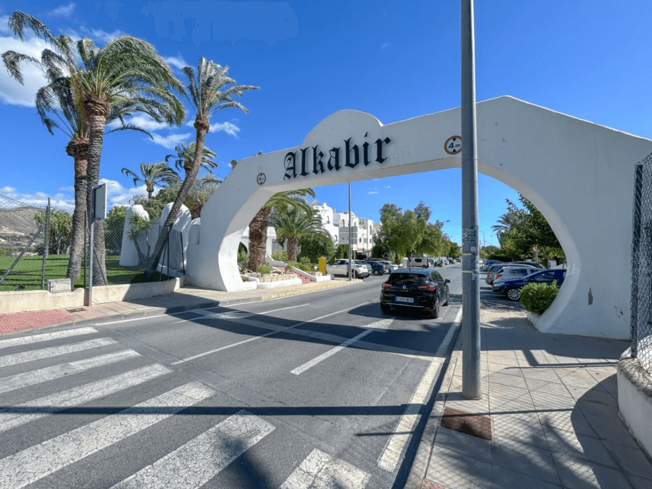 Bungalow renoviert in El Campello, Amerador: 3 Schlafzimmer, 2 Badezimmer.