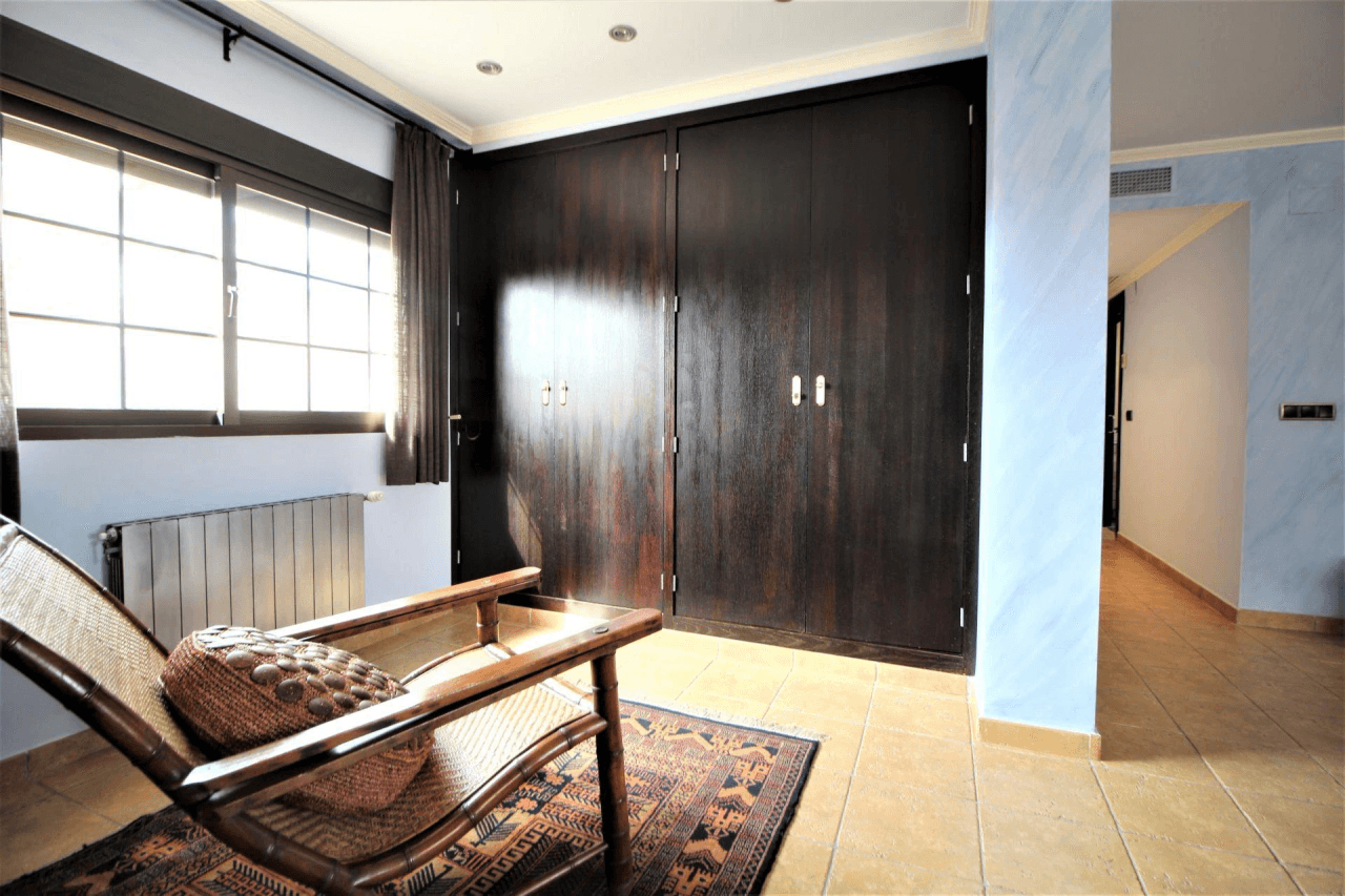 Chalet en venta de 4 dormitorios en La Font