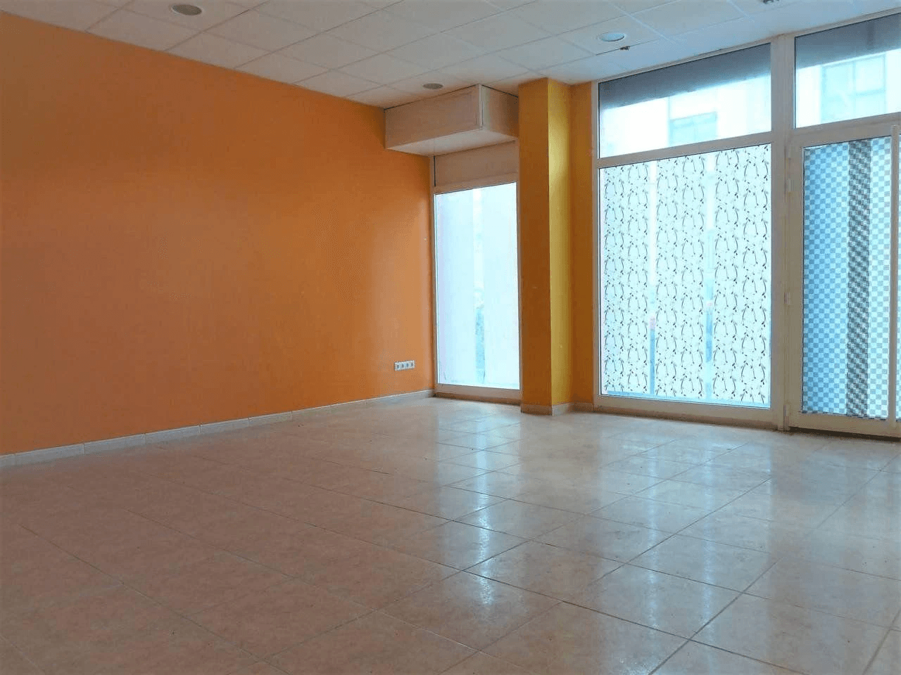Local Comercial en Venta en Campello Playa, El Campello