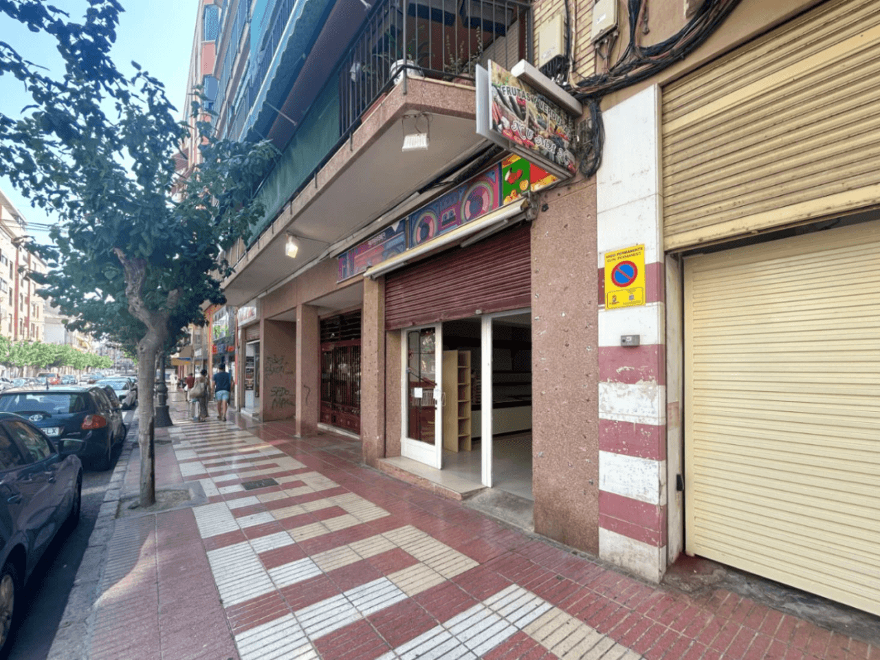 Local comercial en venta en Campello Pueblo, Alicante.
