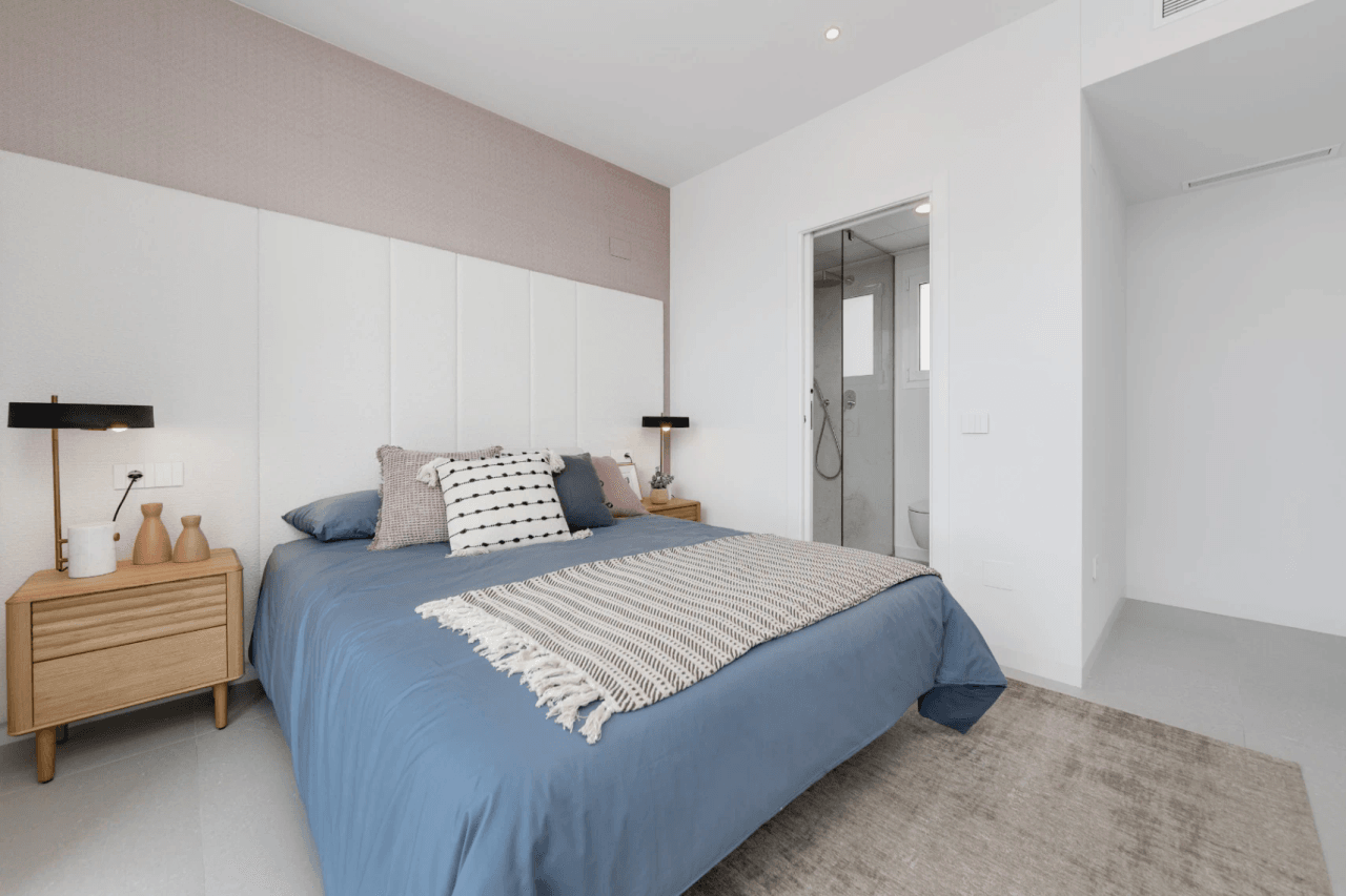 Chalet en venta en Muchamiel con piscina y jardín privado