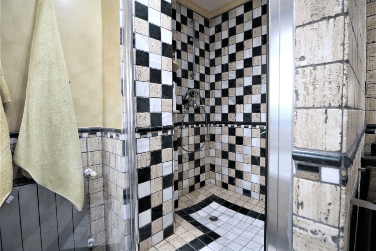 Chalet en venta de 4 dormitorios en La Font