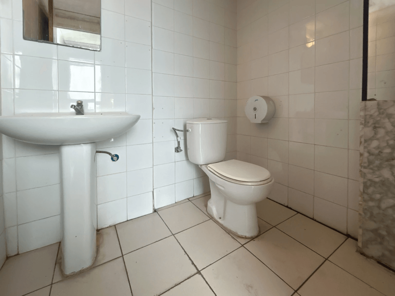 Local comercial en venta en Campello Pueblo, Alicante.