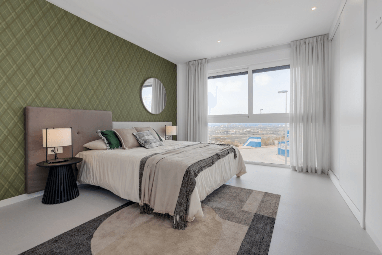 Chalet en venta con vistas al campo de golf en Muchamiel con piscina y jardín privado