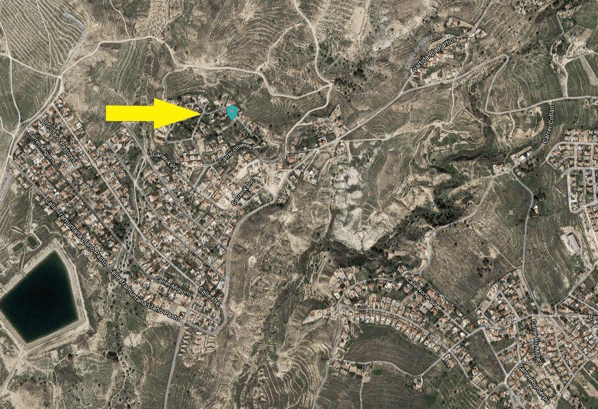 Parcela en venta en Busot, Alicante - 1184 m² de terreno