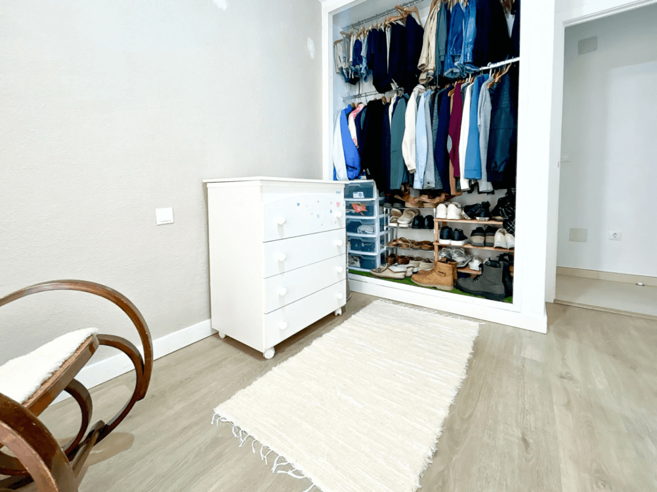 Bungalow renoviert in El Campello, Amerador: 3 Schlafzimmer, 2 Badezimmer.