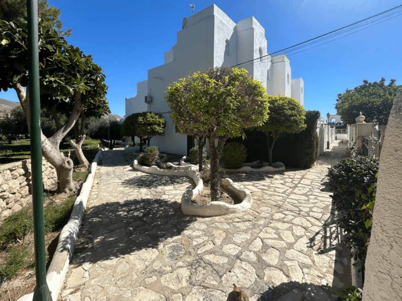 Bungalow renoviert in El Campello, Amerador: 3 Schlafzimmer, 2 Badezimmer.