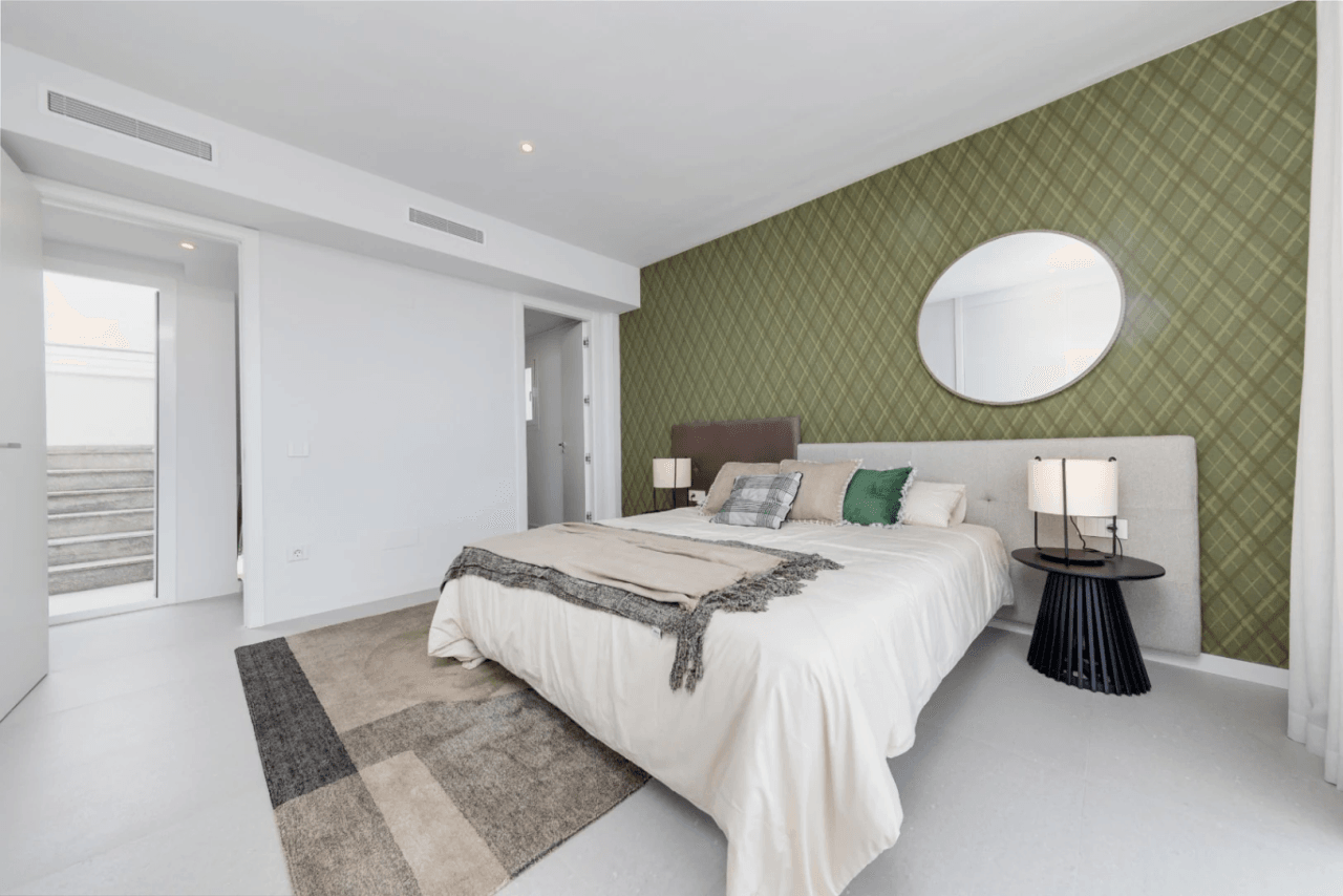 Chalet en venta en Muchamiel con piscina y jardín privado