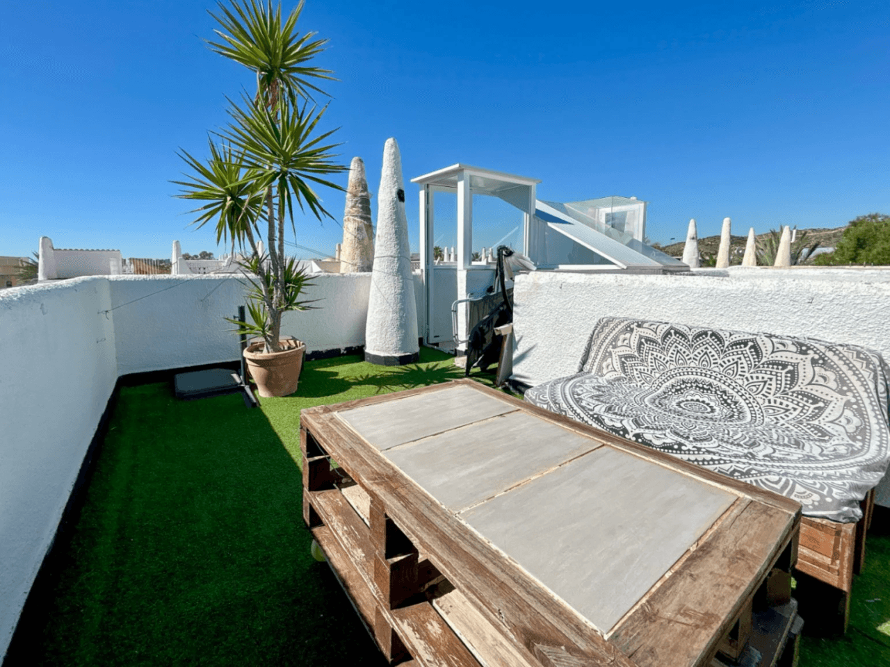 Bungalow renoviert in El Campello, Amerador: 3 Schlafzimmer, 2 Badezimmer.