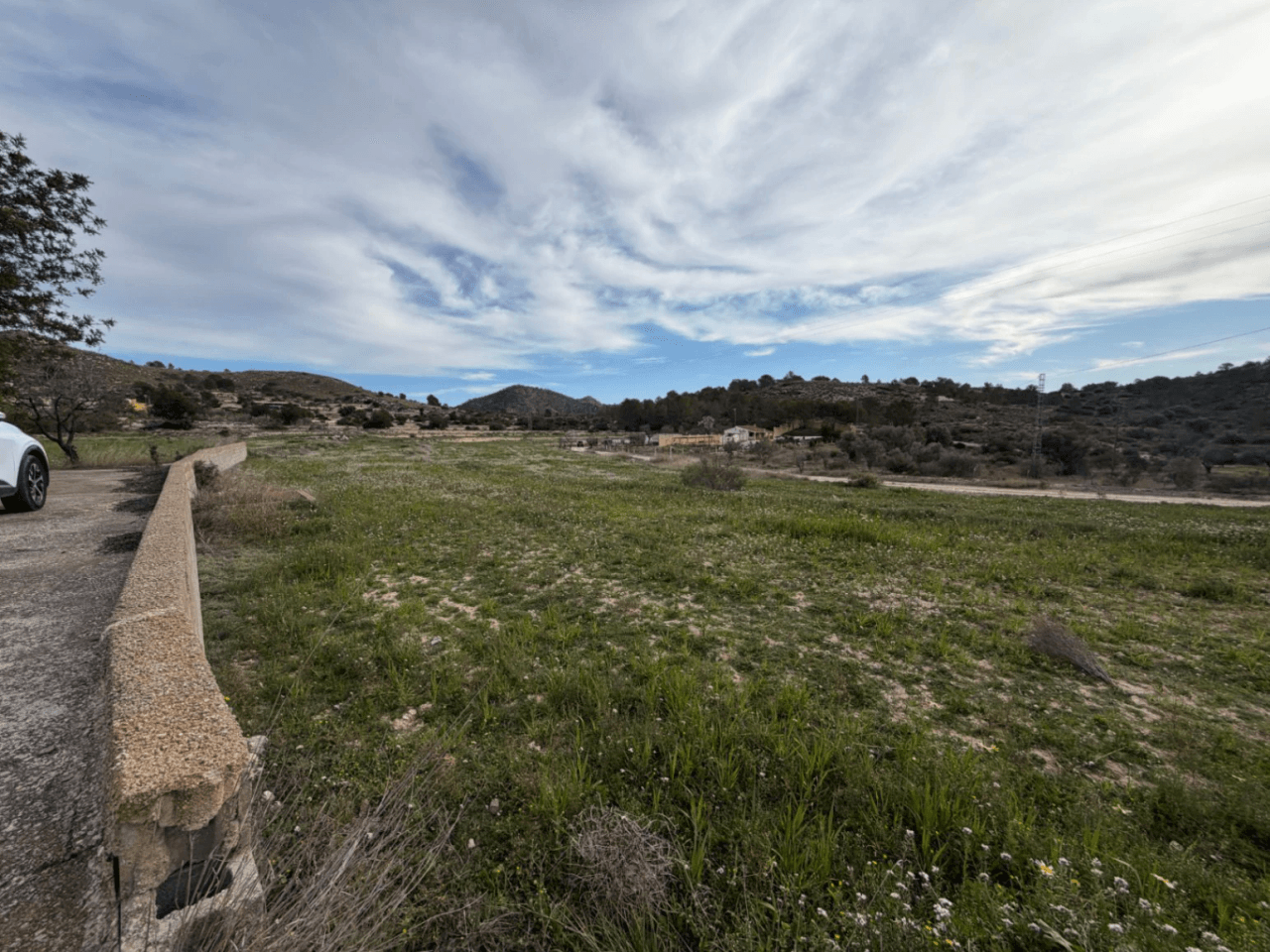 Parcela en venta en Aigües, Alicante - 16,885 m² Rústica