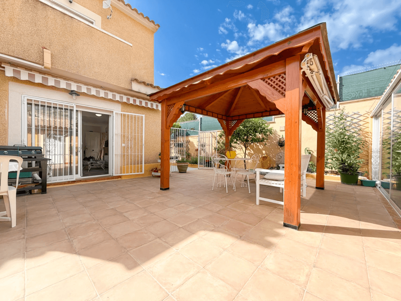 Casa pareada en Aigües, Alicante con 3 dormitorios en venta