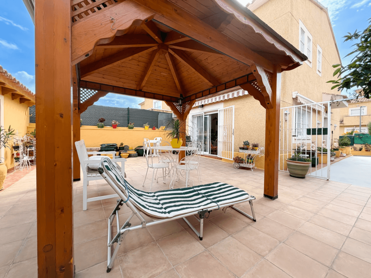 Casa pareada en Aigües, Alicante con 3 dormitorios en venta