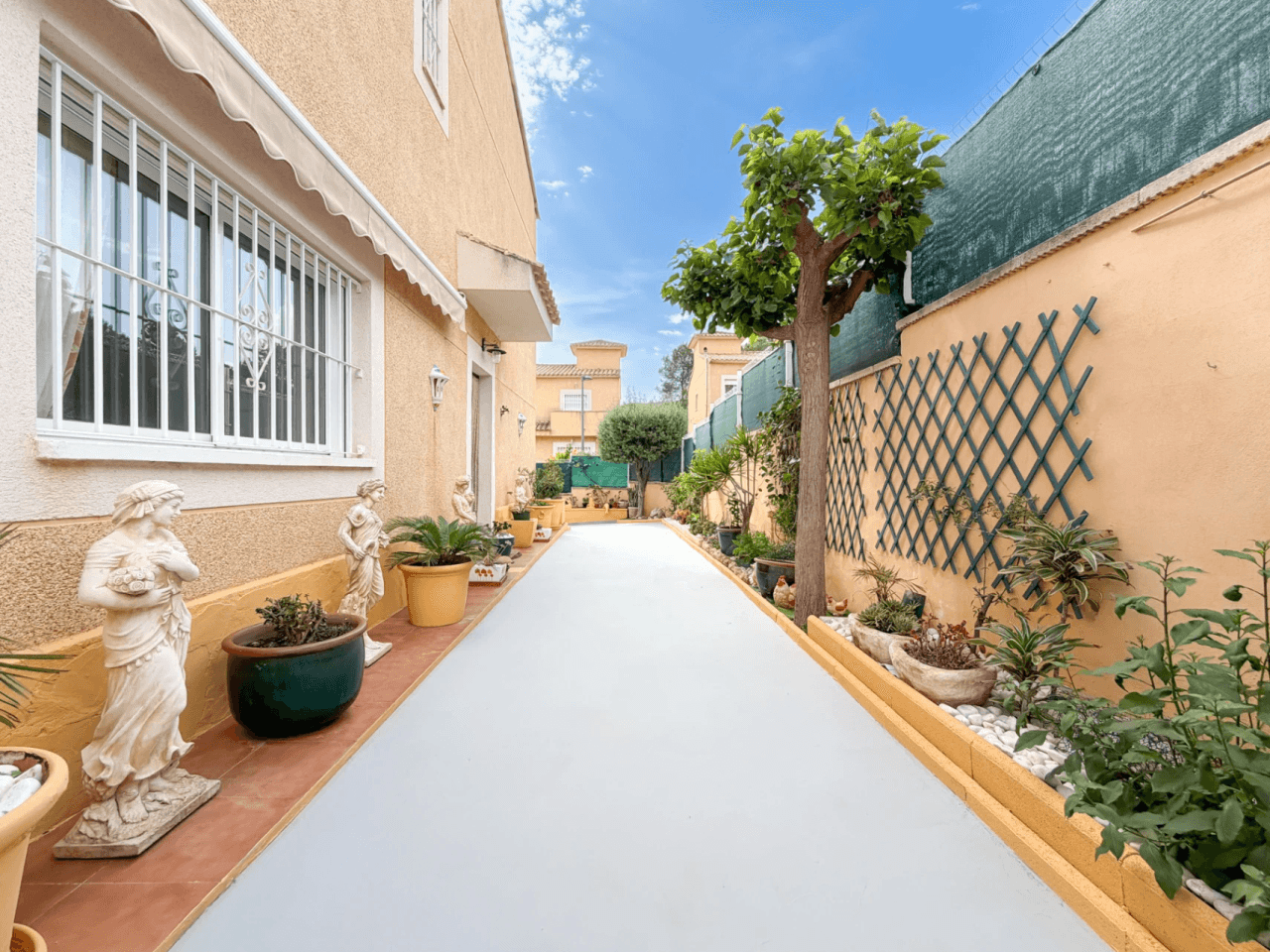 Casa pareada en Aigües, Alicante con 3 dormitorios en venta