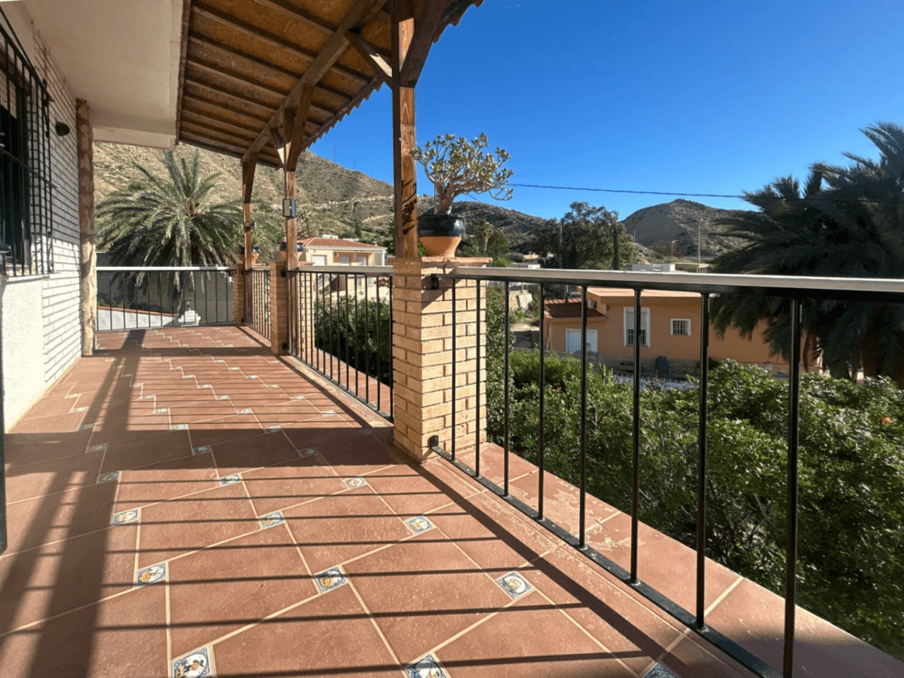 Chalet en venta con piscina y jardín en Coveta Fuma, El Campello