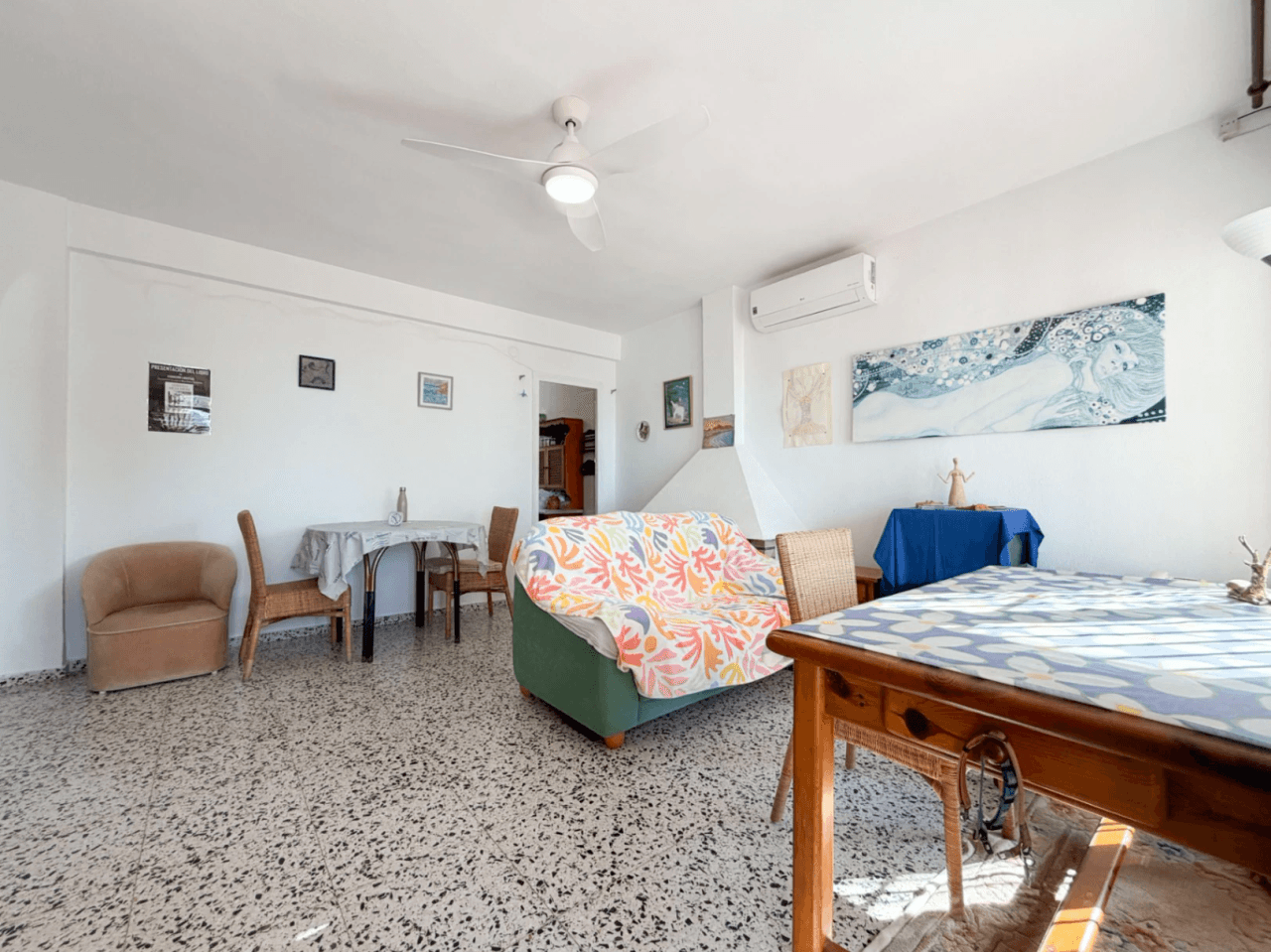 Chalet en venta en Coveta Fuma, El Campello - 3 habitaciones y piscina privada