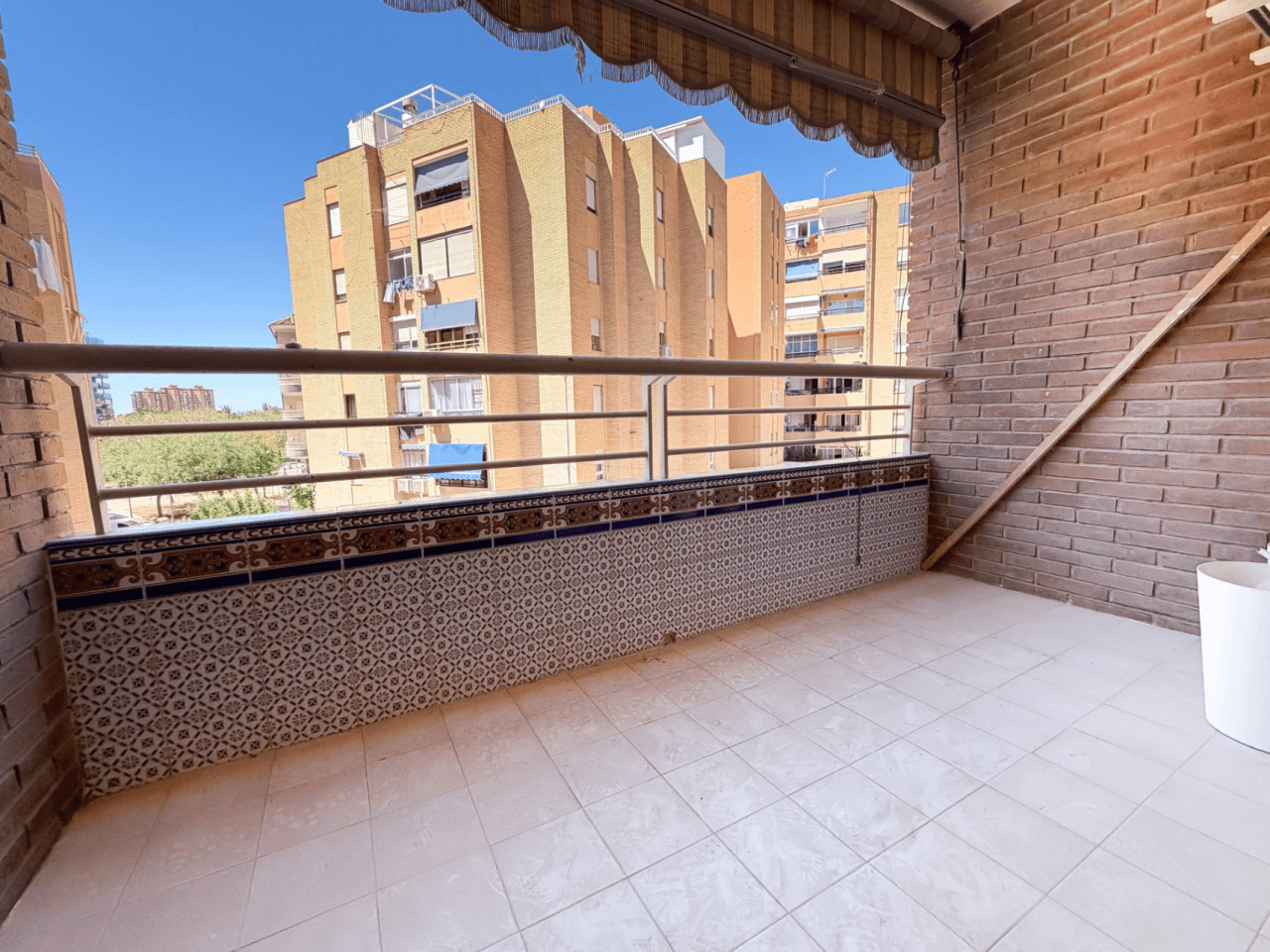 Apartamento en venta con 4 habitaciones en Campello Playa, El Campello.