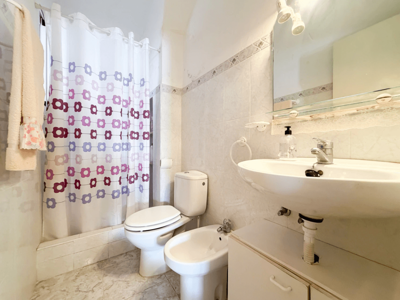 Apartamento en venta a reformar en Campello Playa, El Campello.