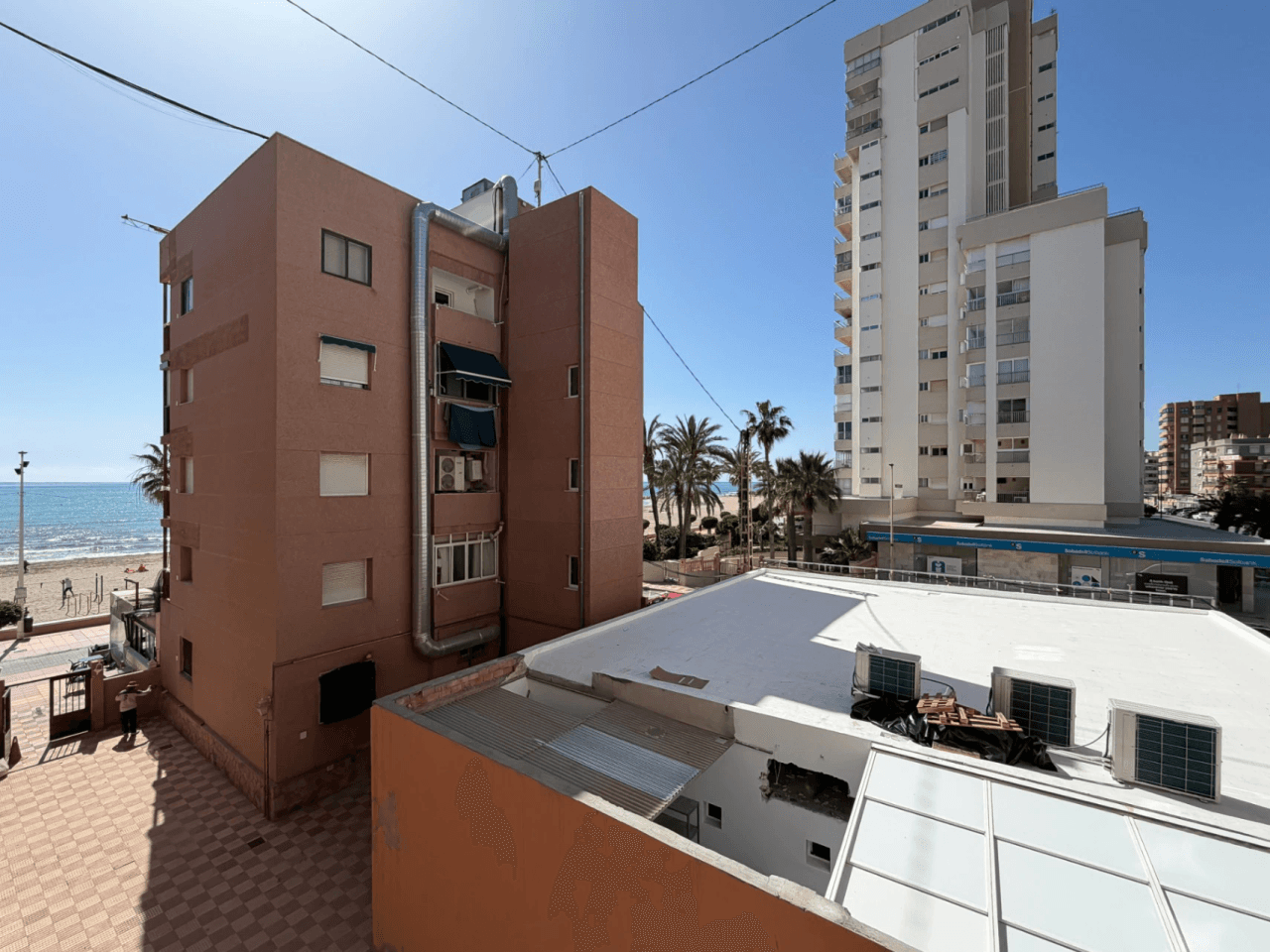 Apartamento en venta a reformar en Campello Playa, El Campello.