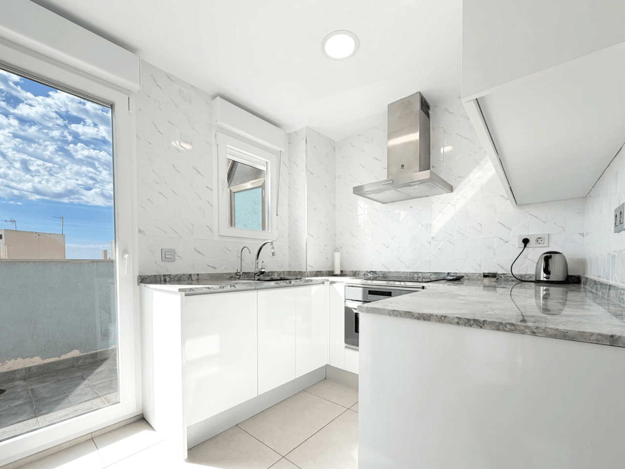 Apartamento moderno de 2 habitaciones en El Campello Playa