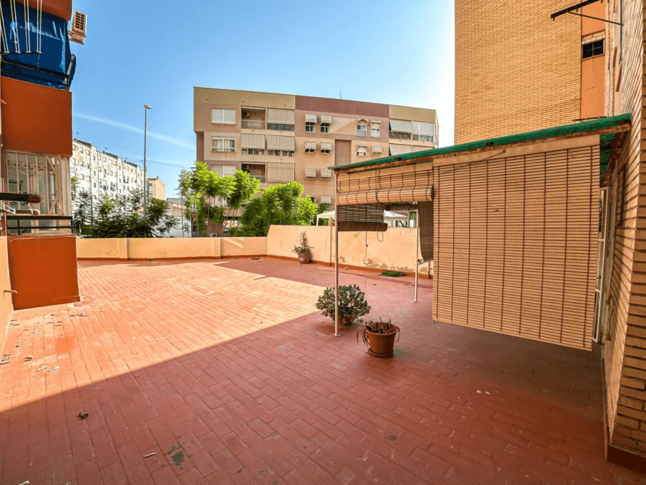 Apartamento en Campello Playa con 3 dormitorios y 1 baño