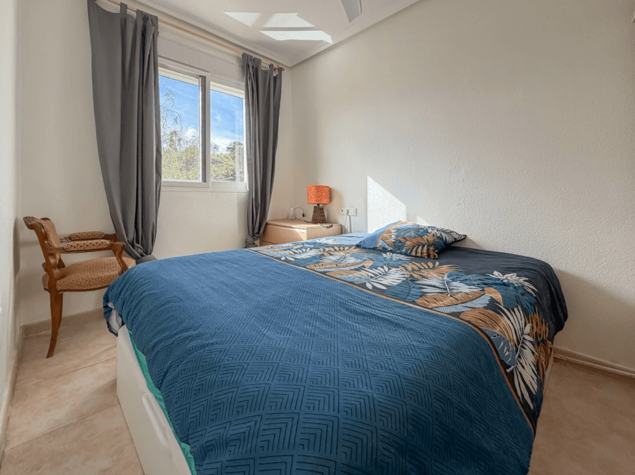 Bungalow zu verkaufen in Aigües mit 3 Schlafzimmern und Gemeinschaftspool.