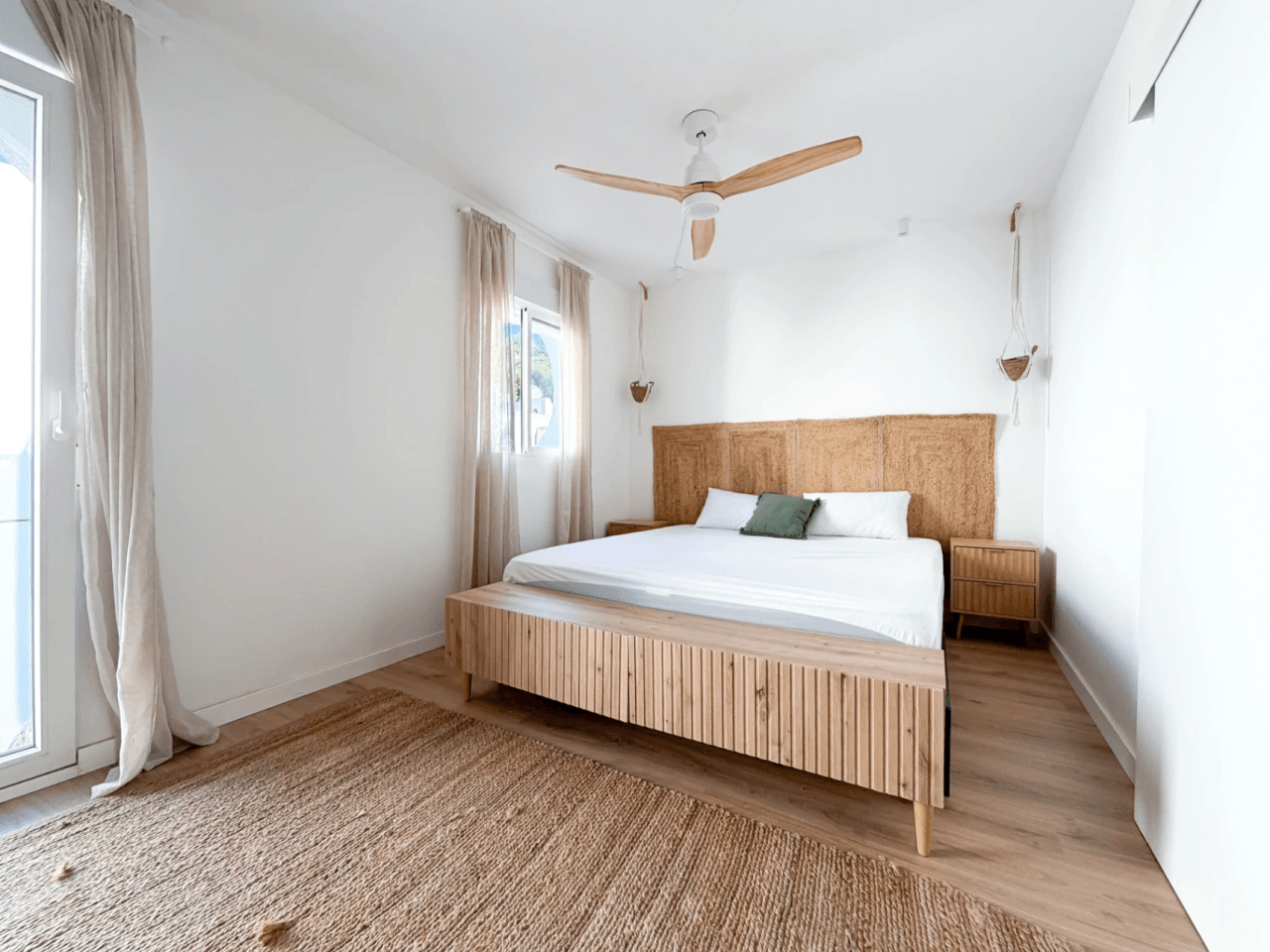 Sanierter Bungalow zum Verkauf mit 2 Schlafzimmern in El Campello, Amerador.