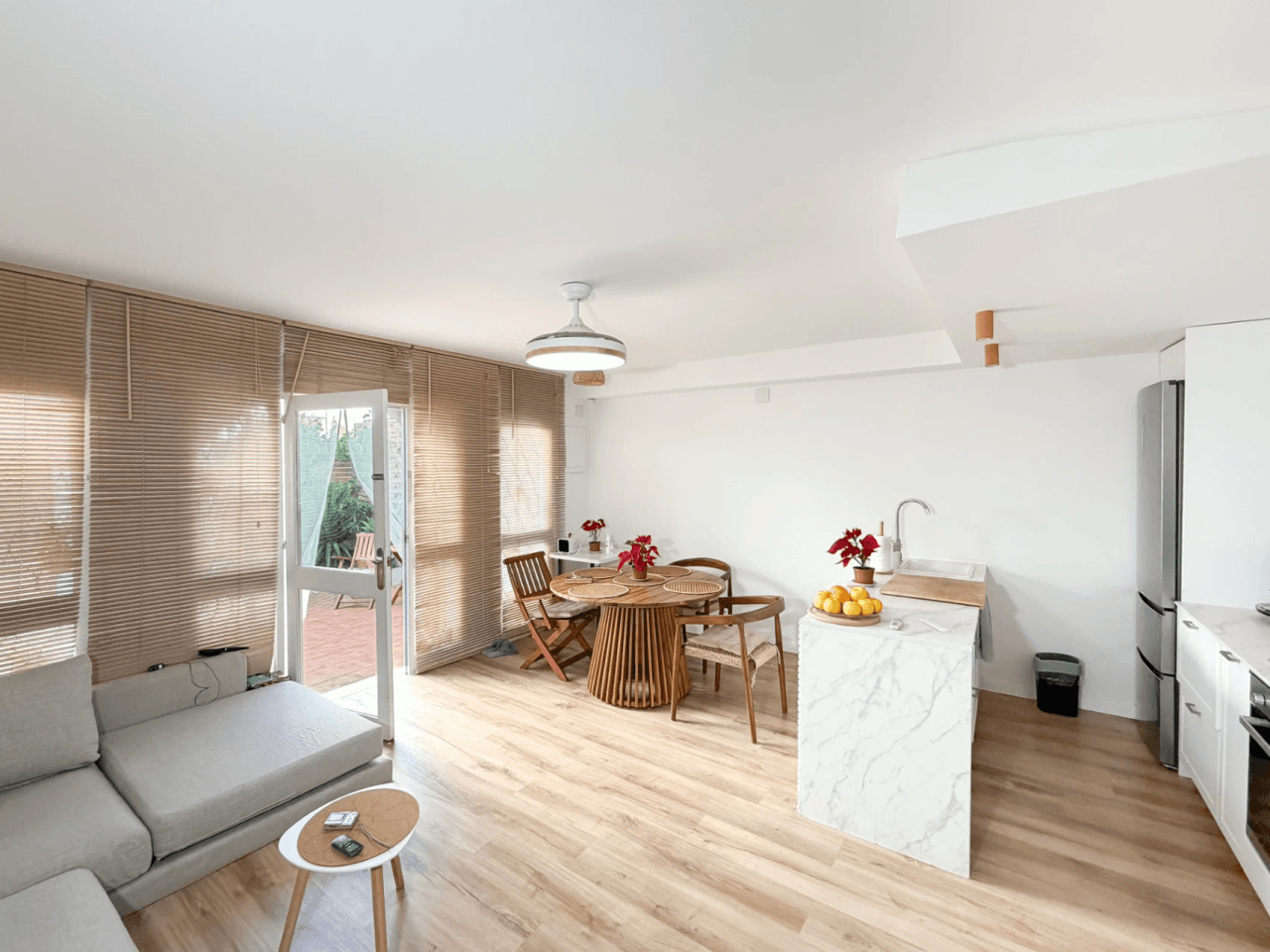 Sanierter Bungalow zum Verkauf mit 2 Schlafzimmern in El Campello, Amerador.