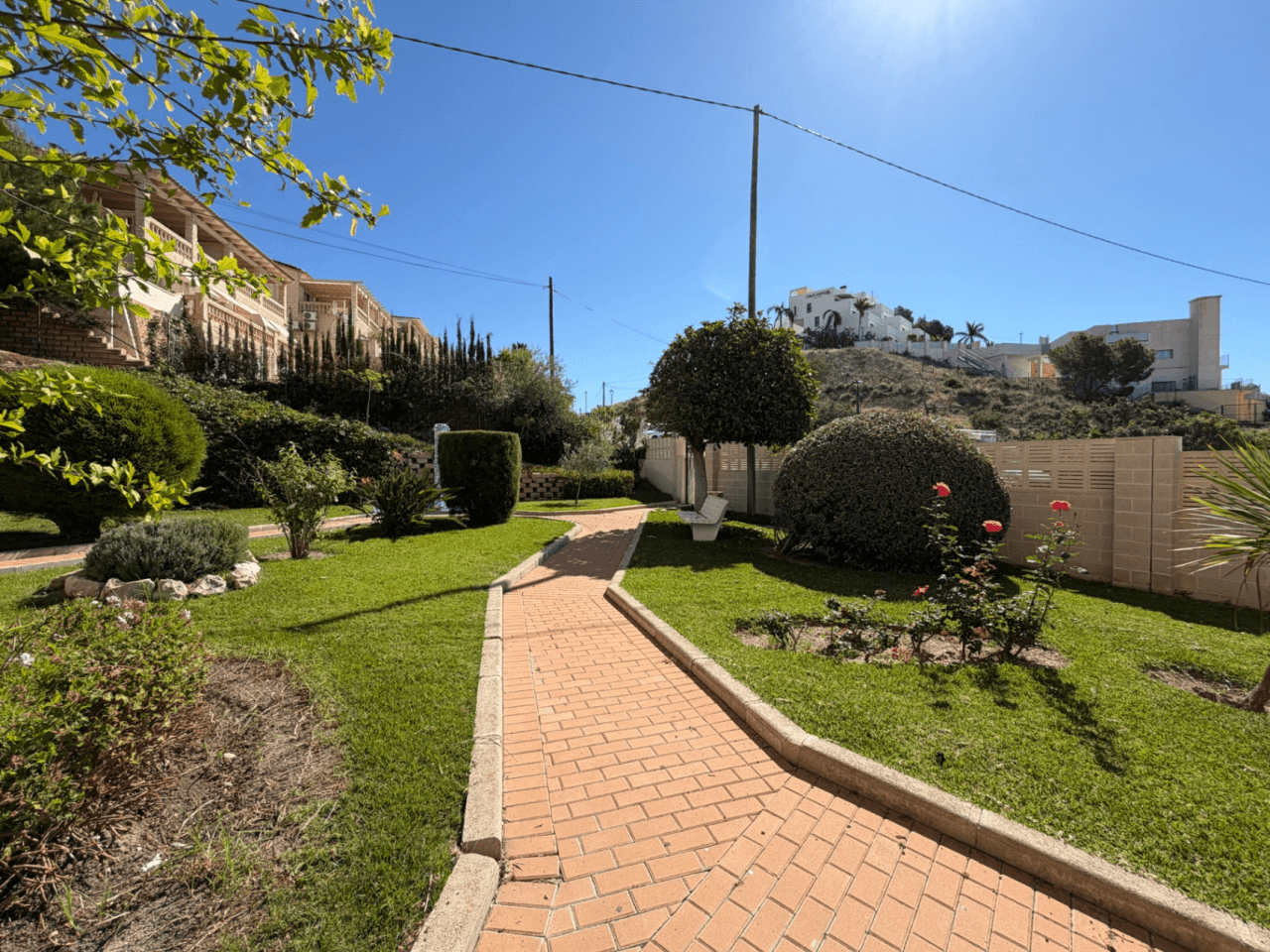 Apartamento reformado de 2 dormitorios en El Campello en alquiler.