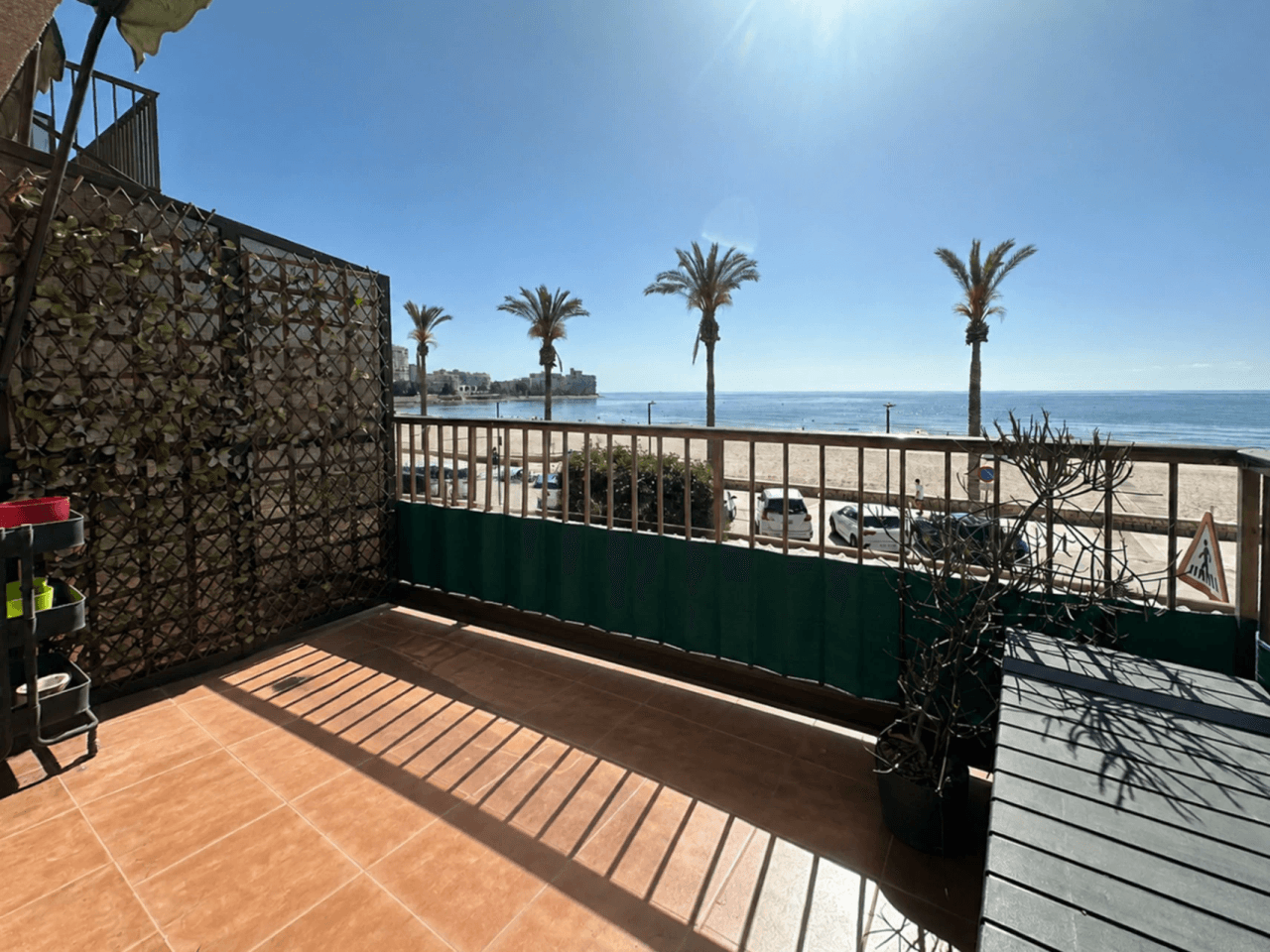 Apartamento en venta en Playa Muchavista, El Campello, con terraza, vistas al mar y parking