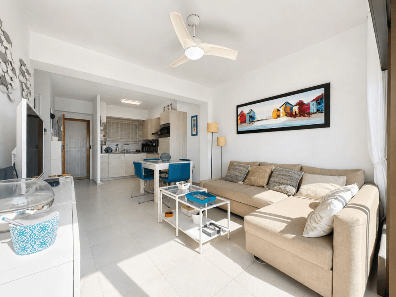 Apartamento en venta en Playa Muchavista, El Campello, con terraza, vistas al mar y parking